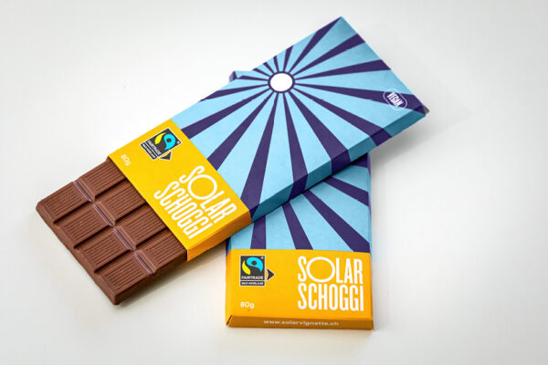 Die Solar-Schoggi kombiniert mit einer Solarvignette deiner Wahl ist das ideale nachhaltige Geschenk.